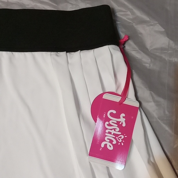 Justice Girl's Pleated Skort. Size Large (12-14) - Picture 5 of 9